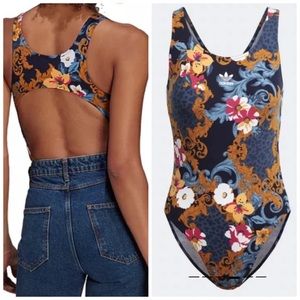 😍🌸Adidas HER Studio London Bodysuit
